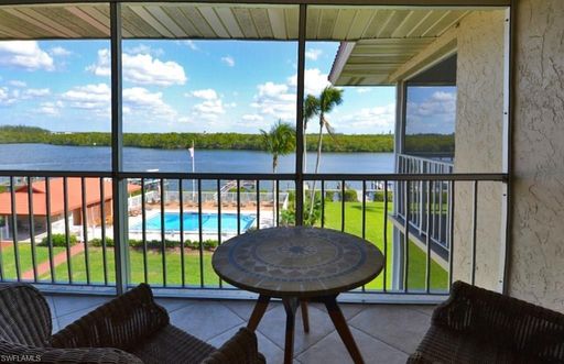 Mariner's Cove 2/2 Condo (Fully Furnished) -- Monthly Rental Now Available - April through Summer! – photo 1