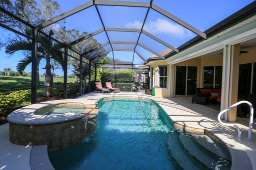 Seasonal Property Available – photo 1