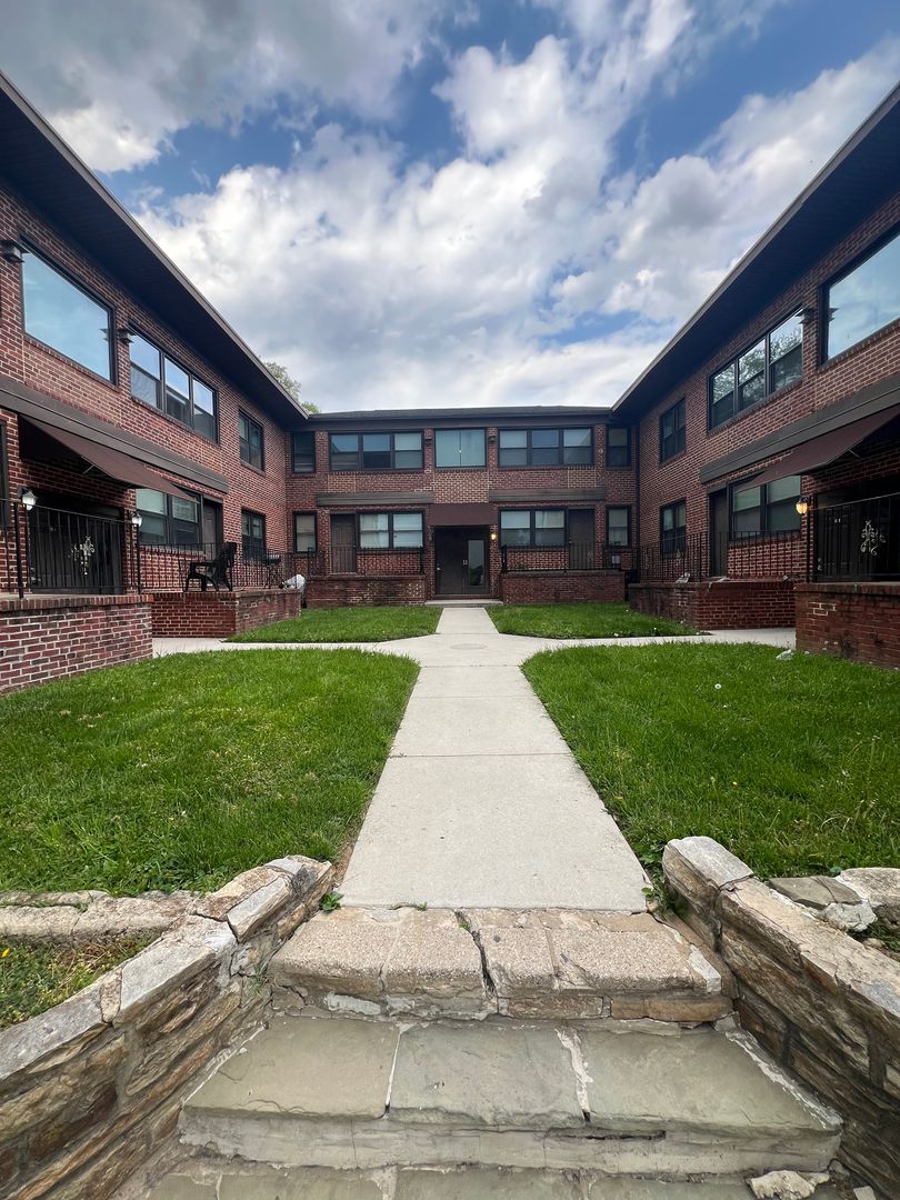 Baltimore Apartment: 4300 Liberty Heights Avenue