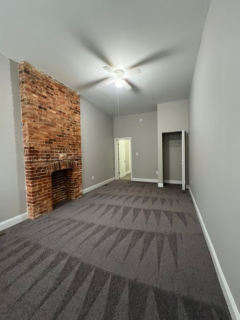 Baltimore Apartment: 2014 McCulloh Street
