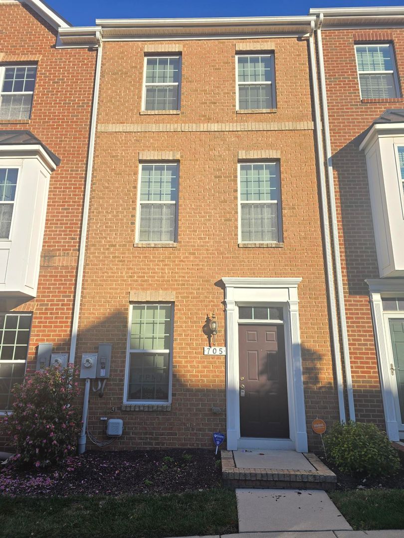 Baltimore House: 705 S. Macon Street