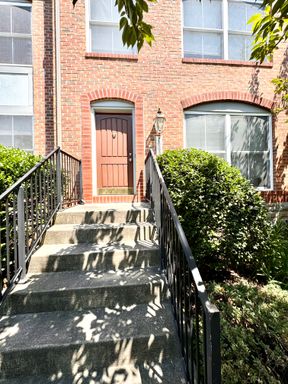 2062 Clipper Park Drive – photo 1