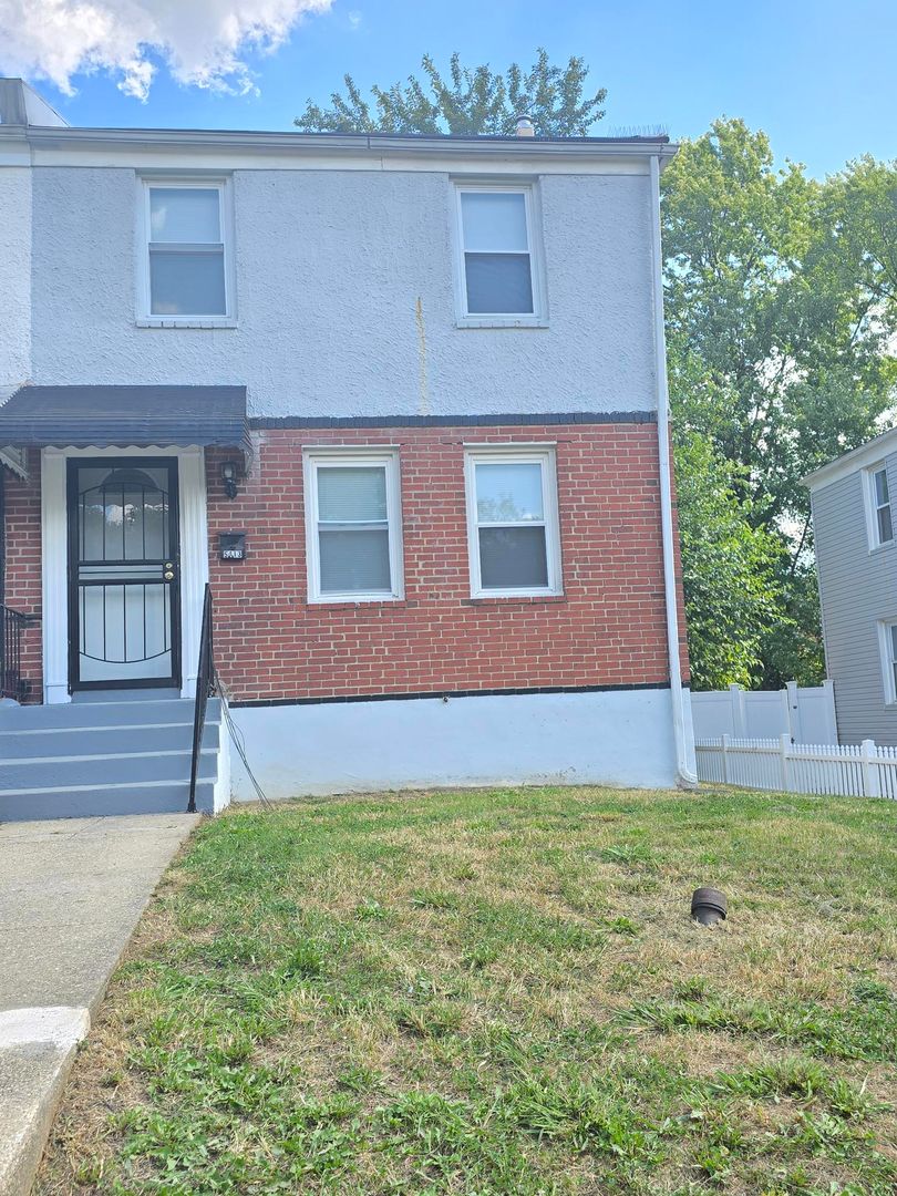 Baltimore House: 5413 Belle Vista Avenue