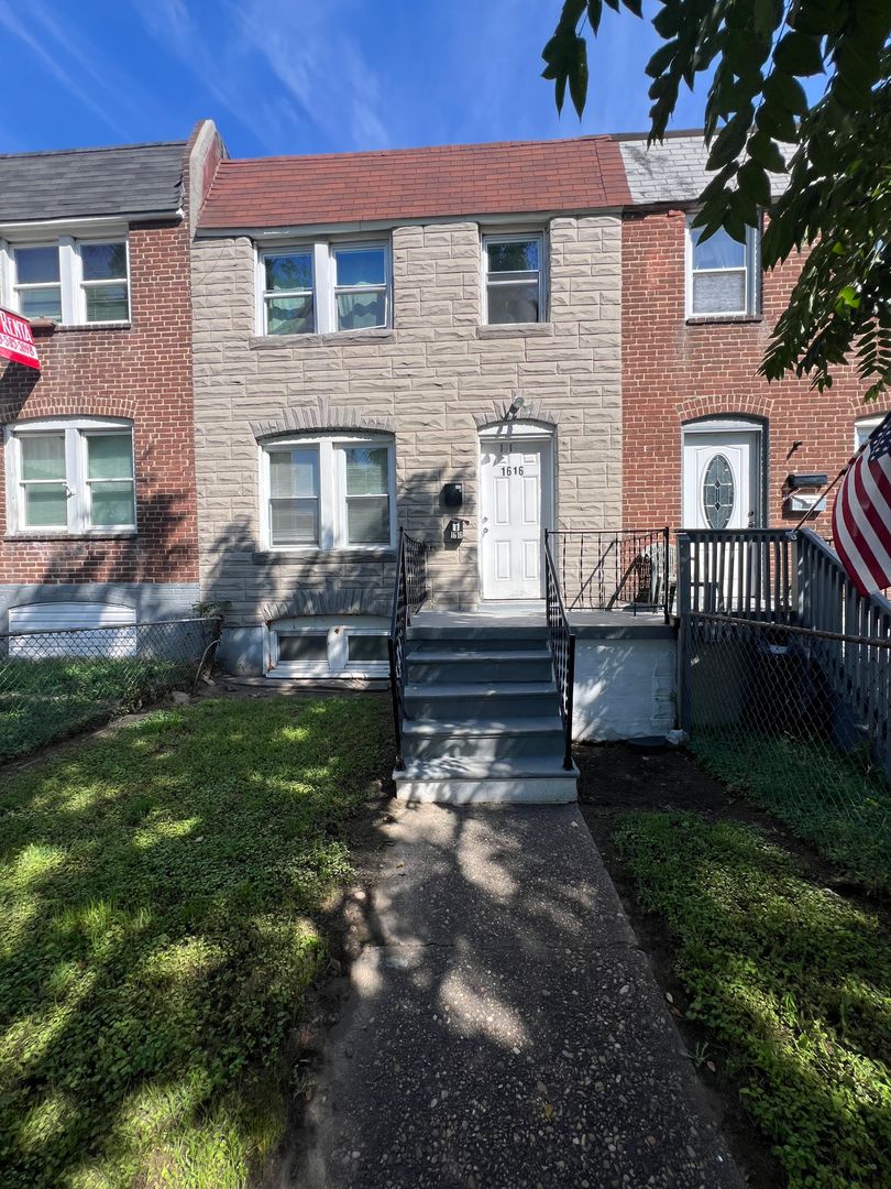 Baltimore Apartment: 1616 Plum Street