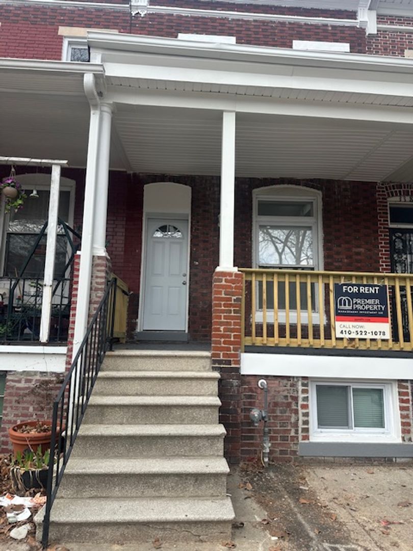 Baltimore House: 336 Whitridge Avenue