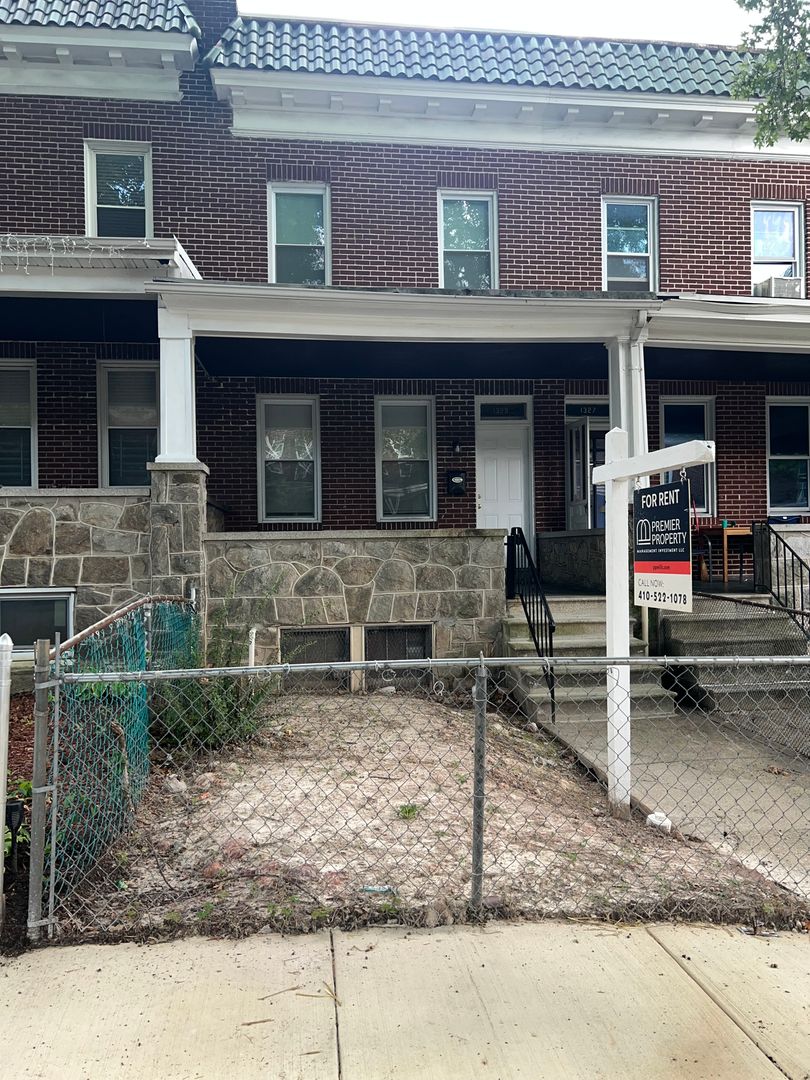 Baltimore House: 1329 Homestead Street