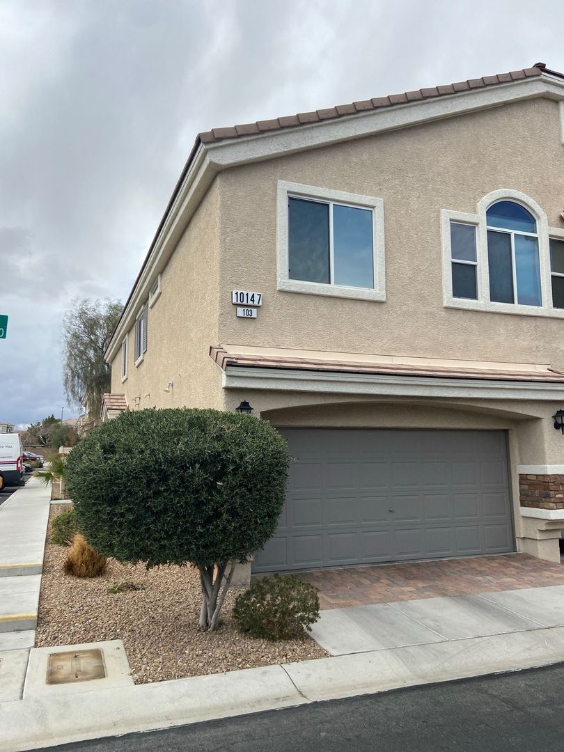 Las Vegas House: 10147 Aspen Rose Street #103
