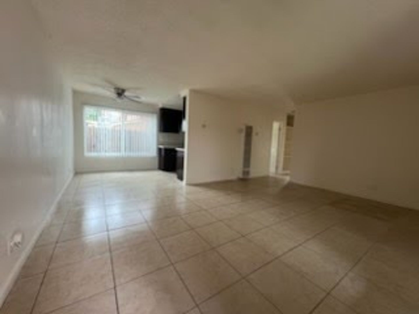 San Diego Apartment: 4110 Chamoune Ave.