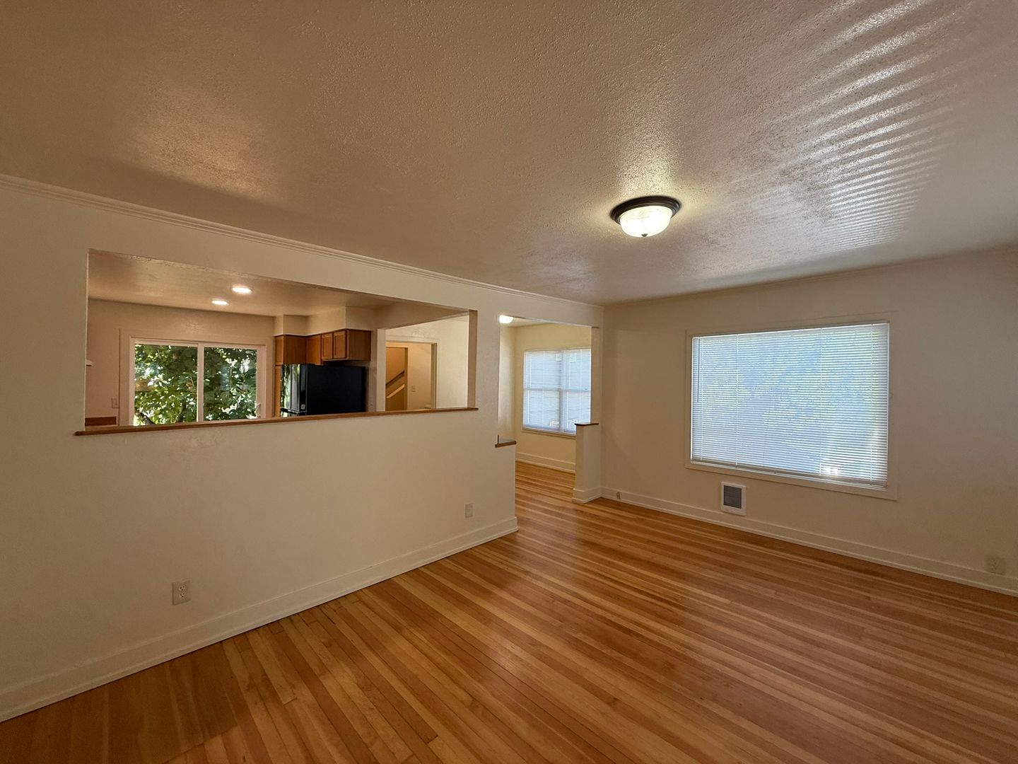 Eugene Apartment: 1133 McLean Blvd