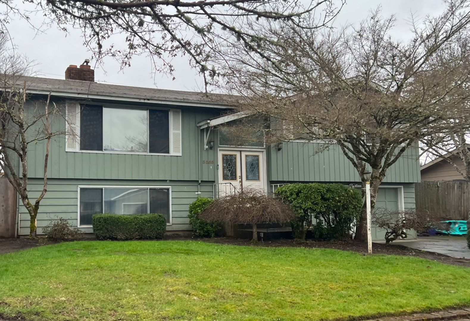 Springfield House: 3355 Montebello Ave