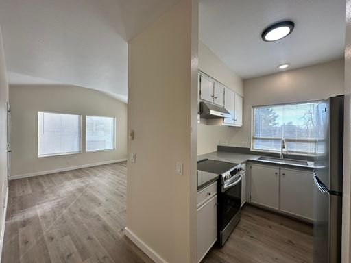 $500 OFF Move in Costs!! – photo 1