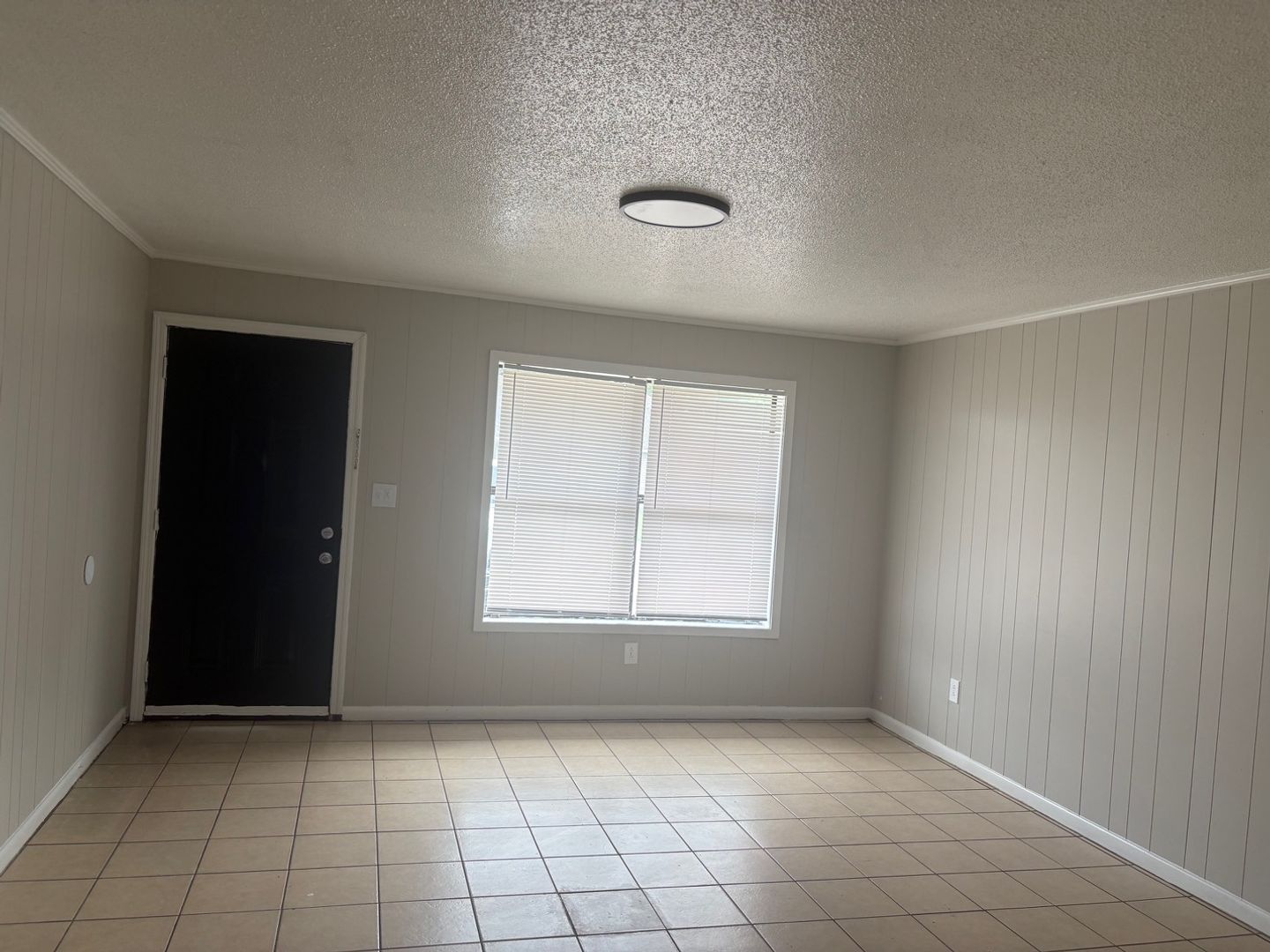 Paragould Apartment: 201 E Baldwin