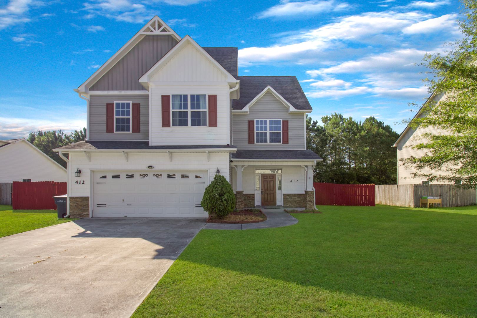 Jacksonville House: 412 Savannah Drive