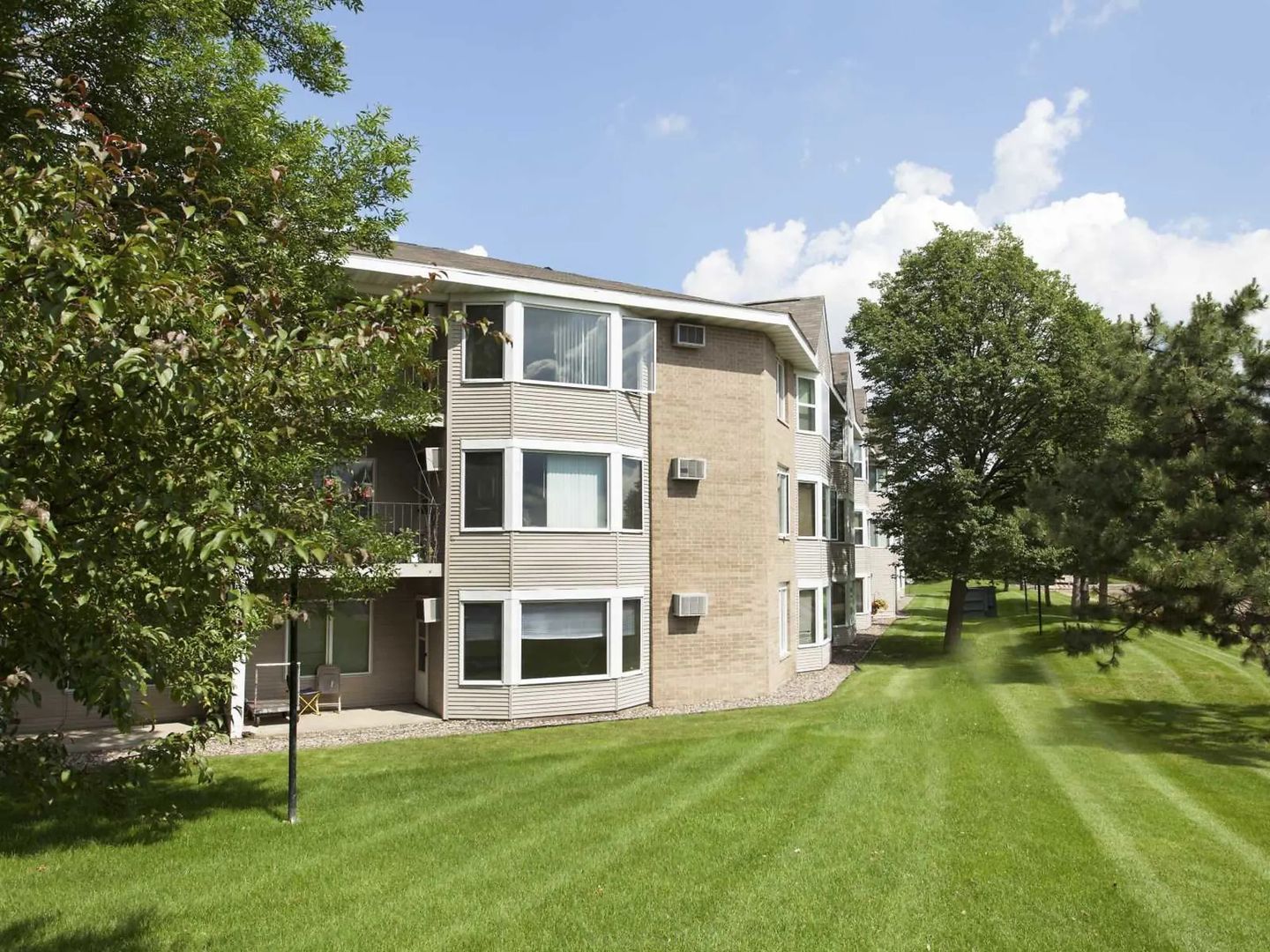 Apple Valley Apartment: 7750 Whitney Drive