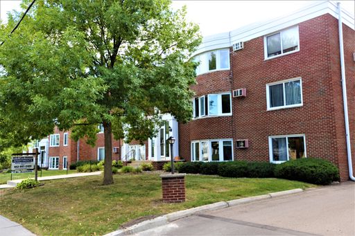 Lyn Ave Apartments!