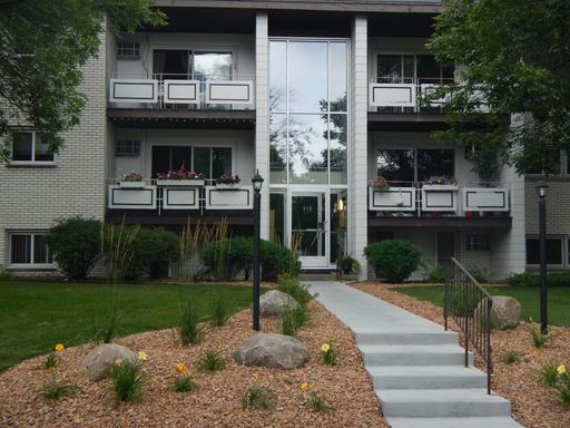 4456 Parklawn Apartments! – photo 1