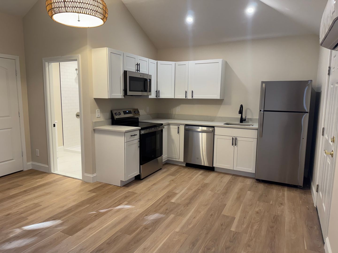 Providence Apartment: 211 Carpenter Street