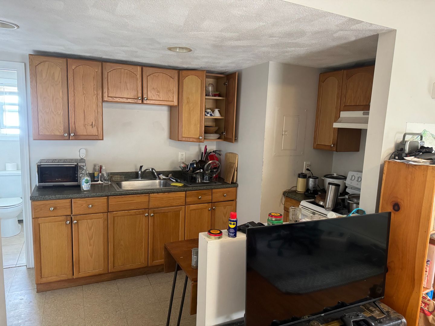 Pawtucket Apartment: 92 Bates Street