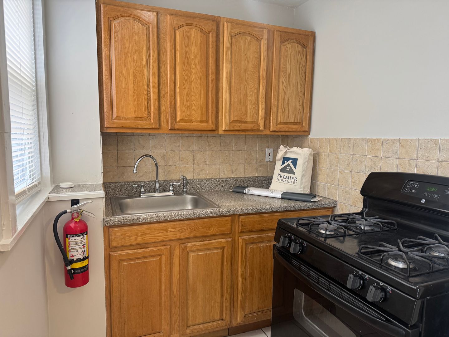 Pawtucket Apartment: 90 Slater Street