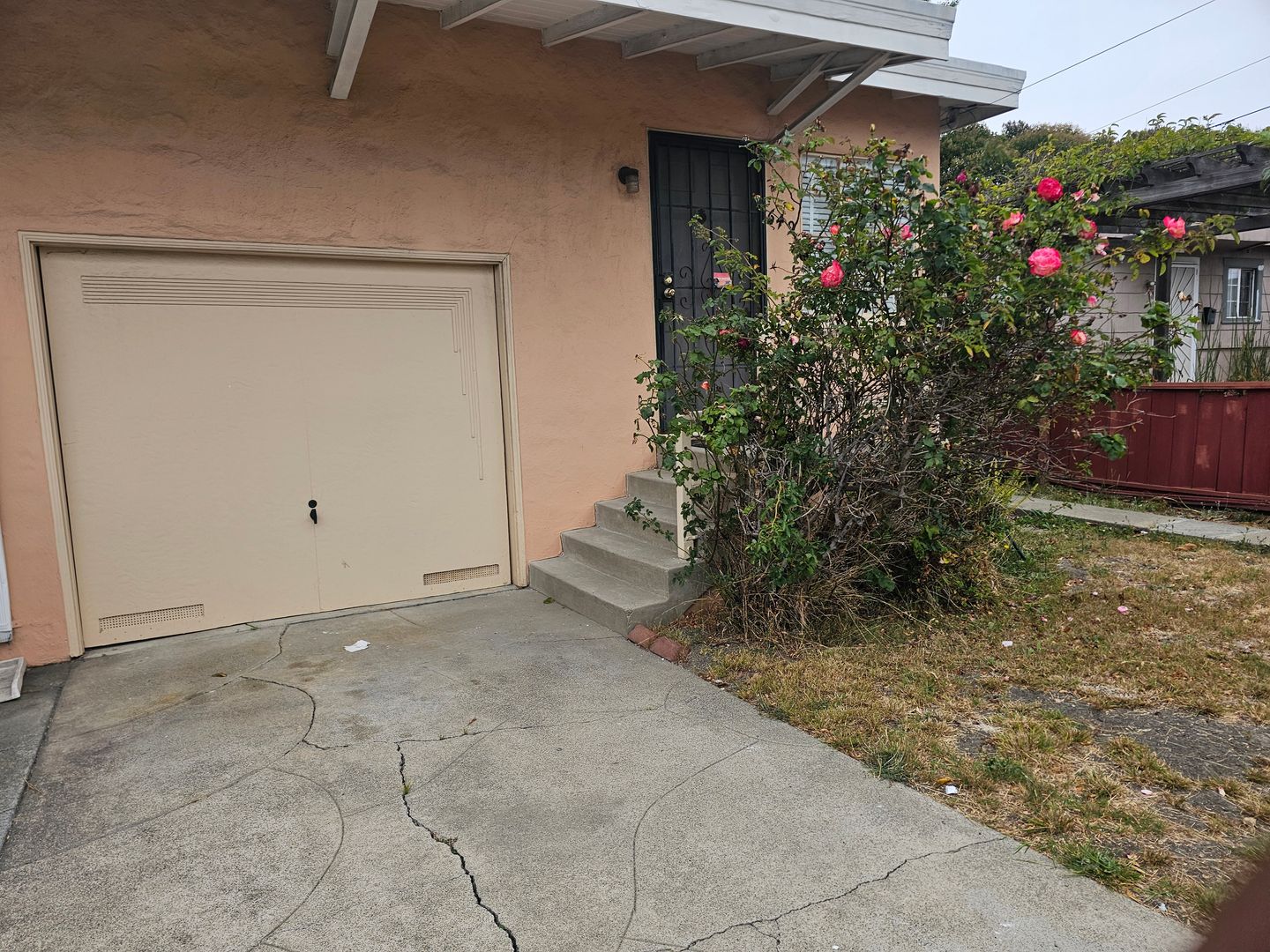 Richmond Apartment: 647-649 38th Street