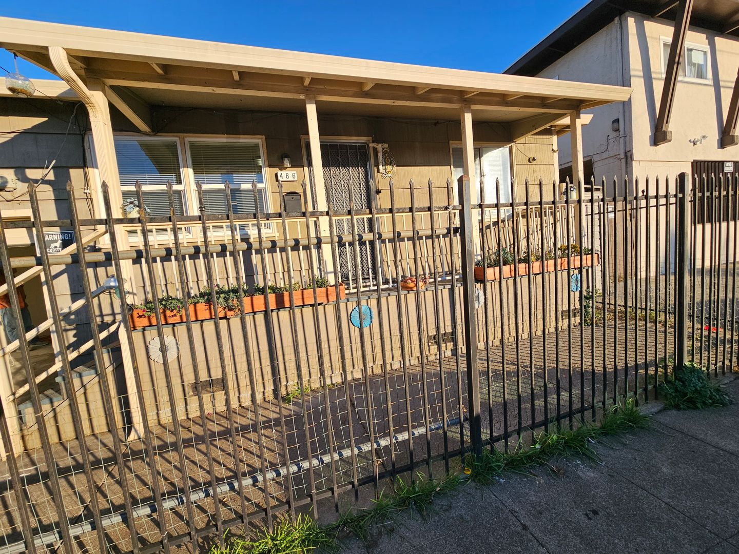 Richmond Apartment: 466 20th Street