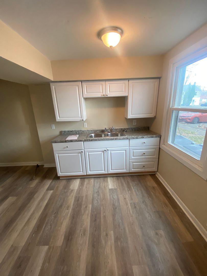 Tonawanda Apartment: 36-46 Crowell Court