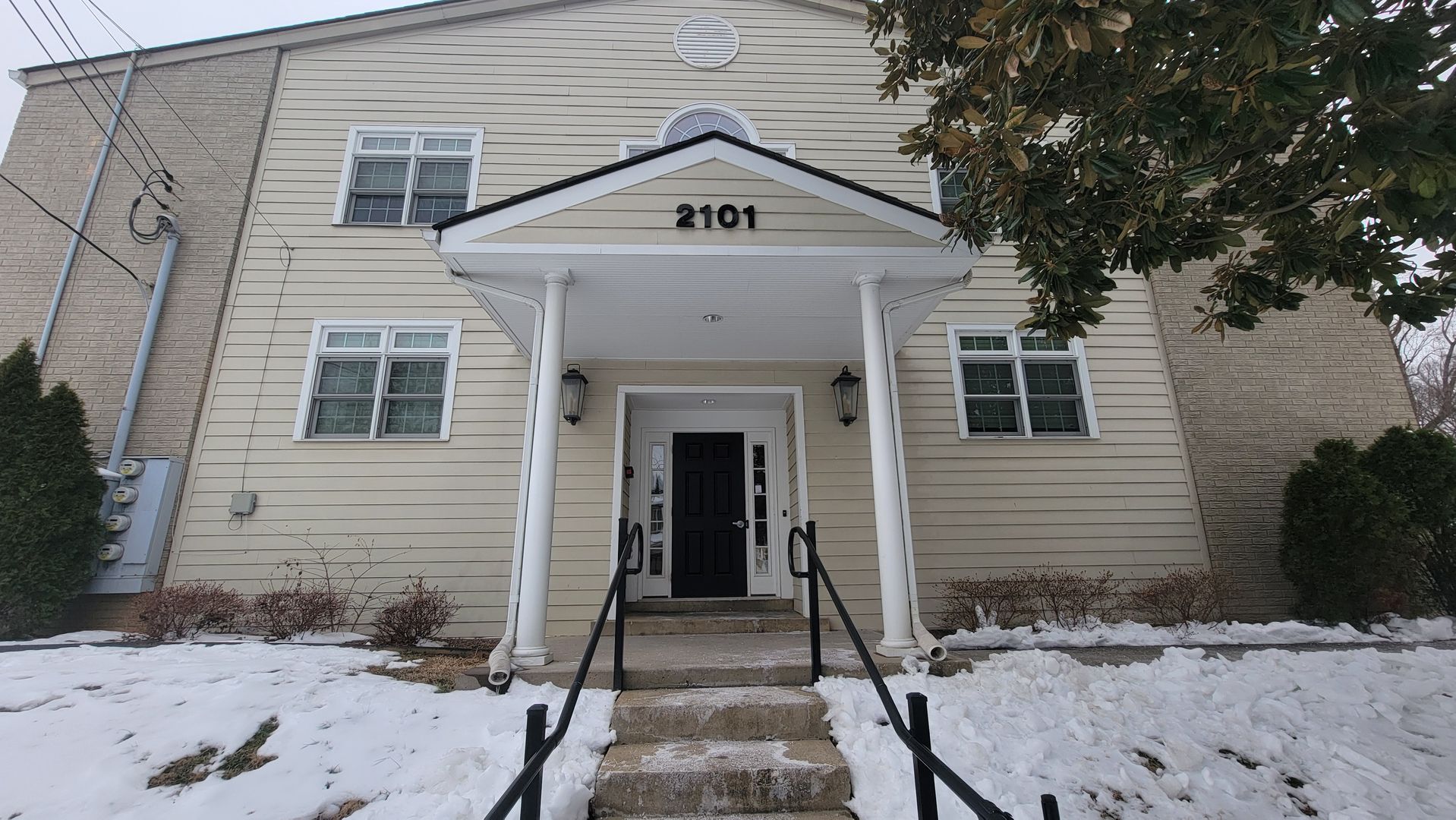 Louisville Apartment: 2101 Speed Ave