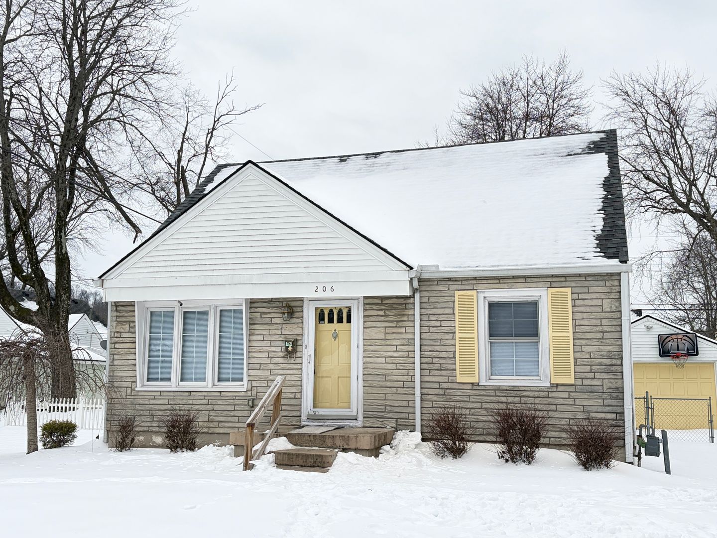 Louisville House: 206 Kenoak Dr