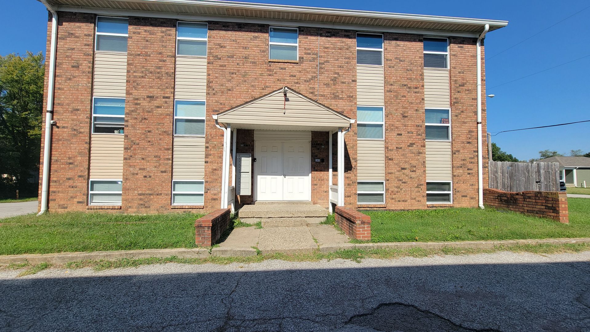 Louisville Apartment: 6510 Hackel Dr