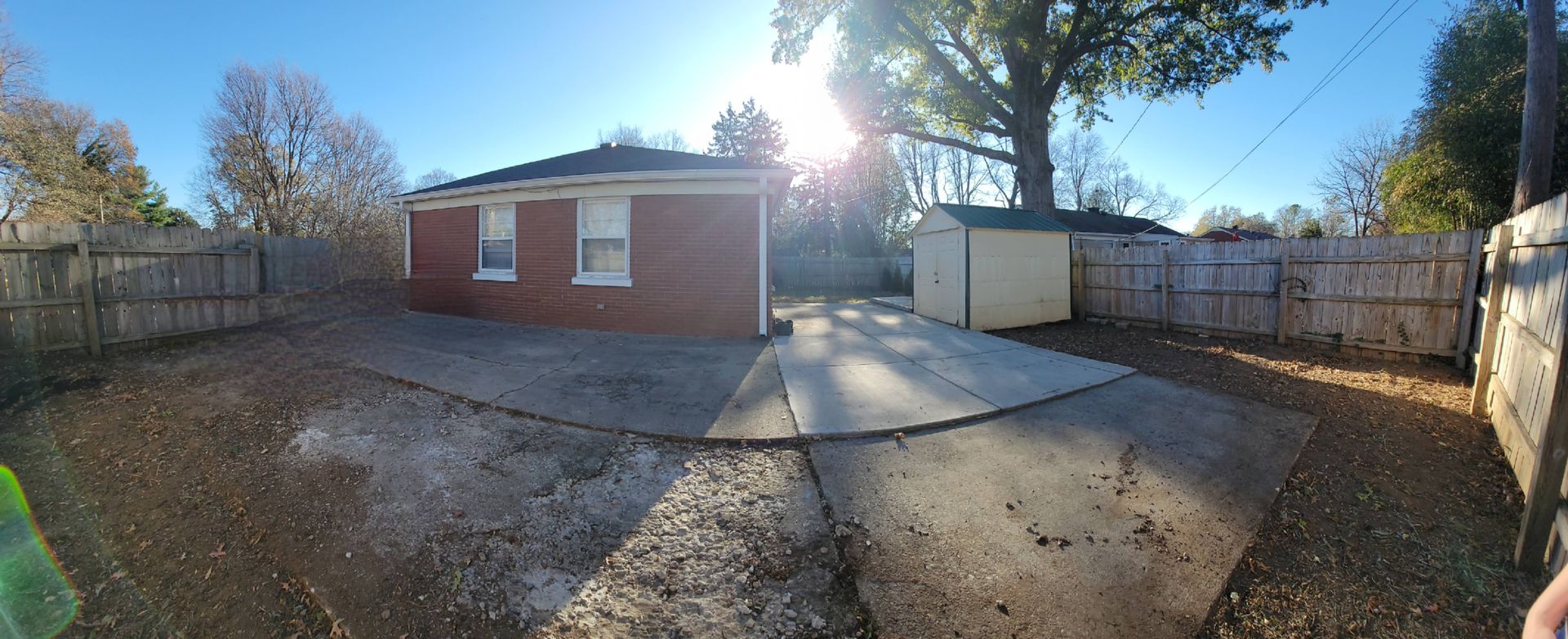 Louisville House: 1300 Whirlaway Dr