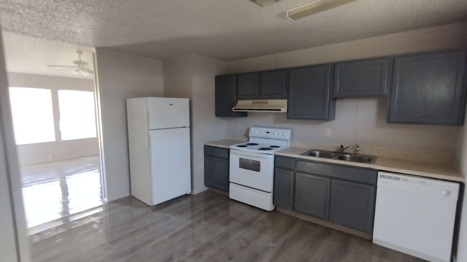 Granbury Apartment: 923-925 Meadowlark Circle