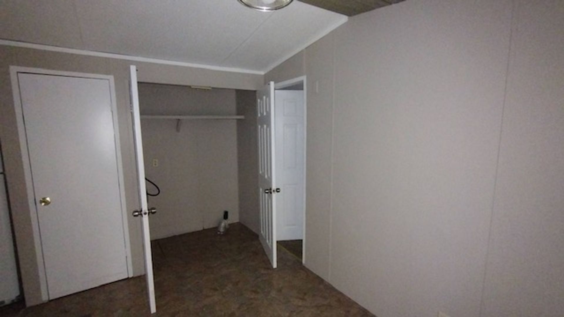 Azle House: 220 Baughman Hill Road #14