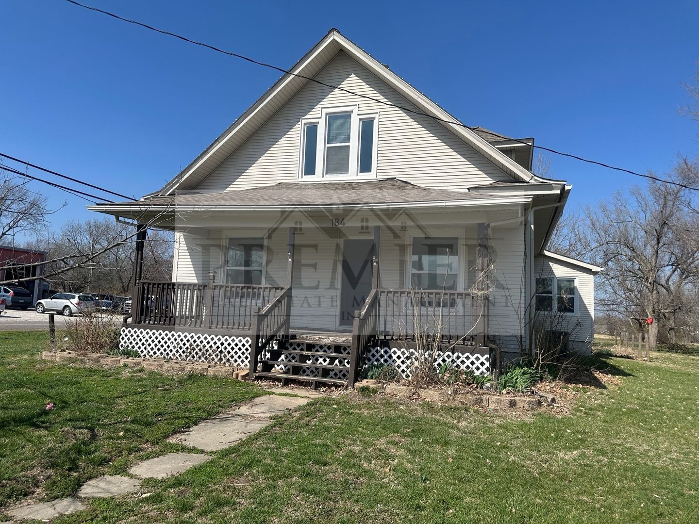 Peculiar House: 184 W North Street