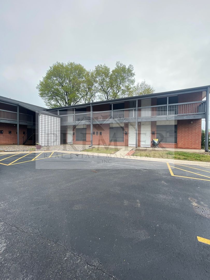 Shawnee Apartment: 6045 Barton Dr