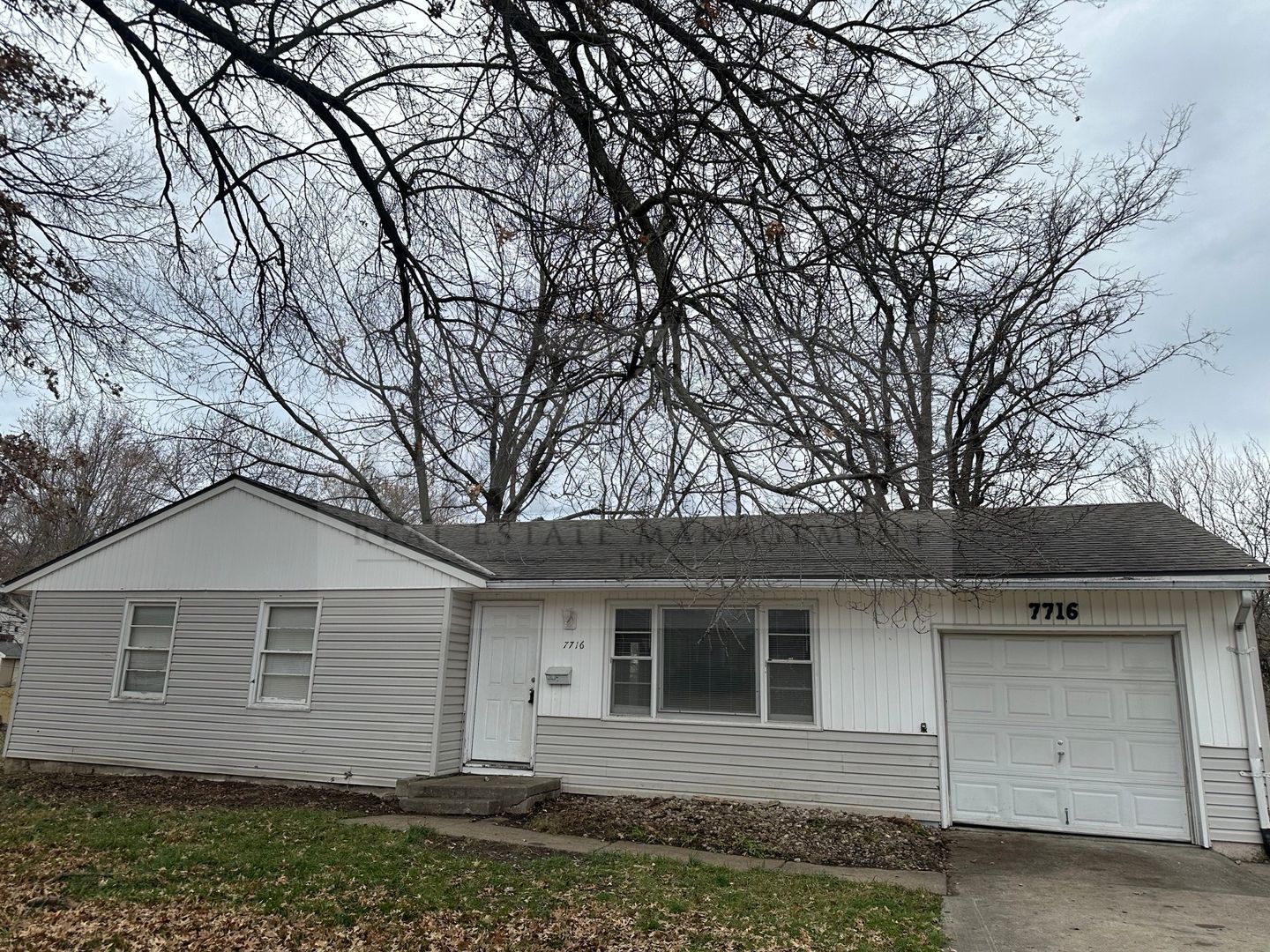 Raytown Apartment: 7716 Crisp Ave