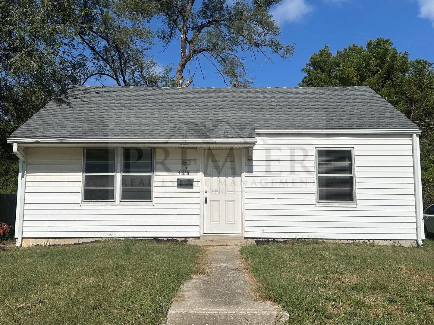 Kansas City House: 4818 Woodend Ave