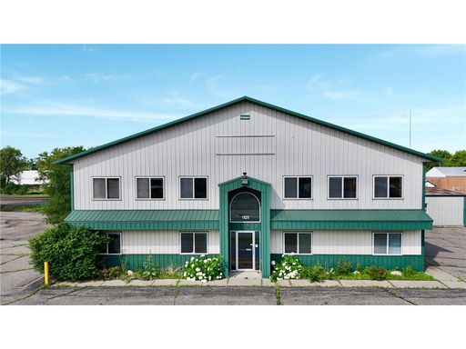Office/Warehouse Located on Lincoln Ave in Sauk Rapids
