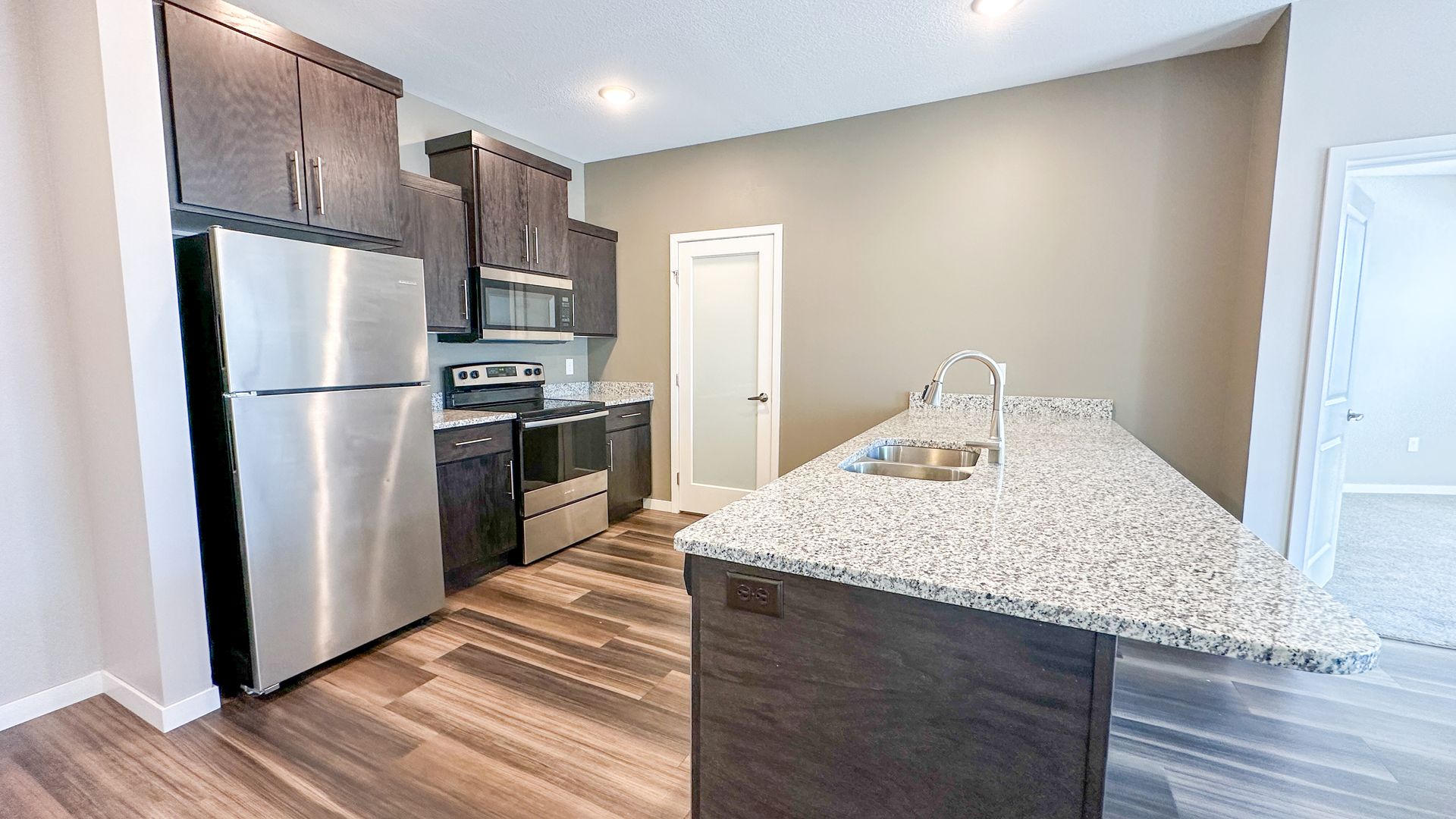 Rogers Apartment: 19525 Territorial Rd