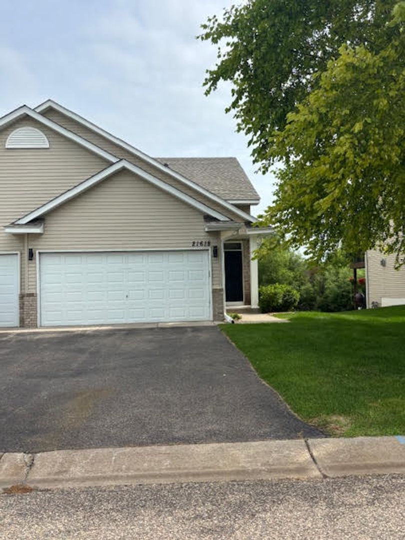 Rogers House: 21618 Evergreen Trail