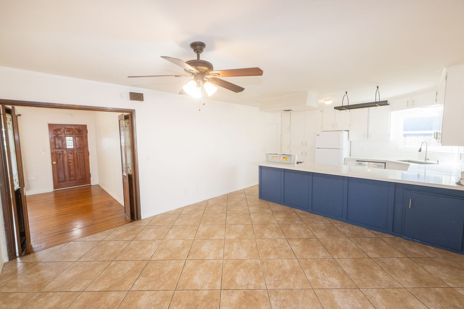 San Diego House: 6184 Lorca Drive