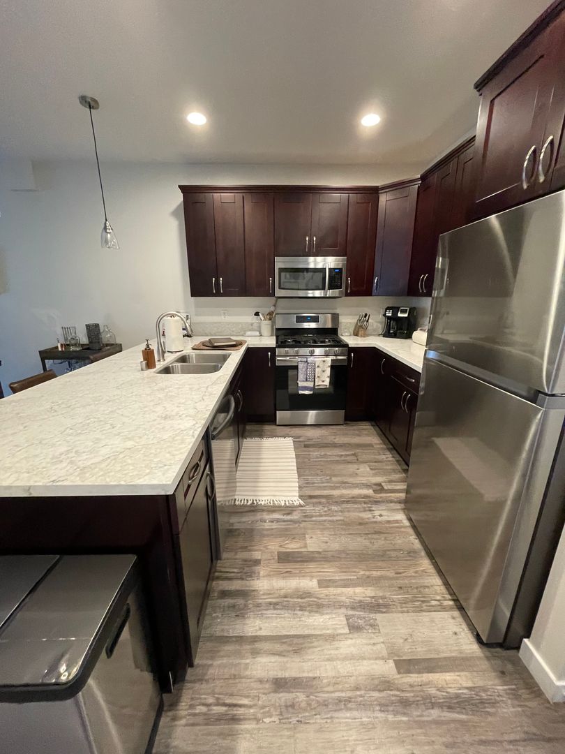 La Mesa Townhome: 8055 - 8057 La Mesa Blvd