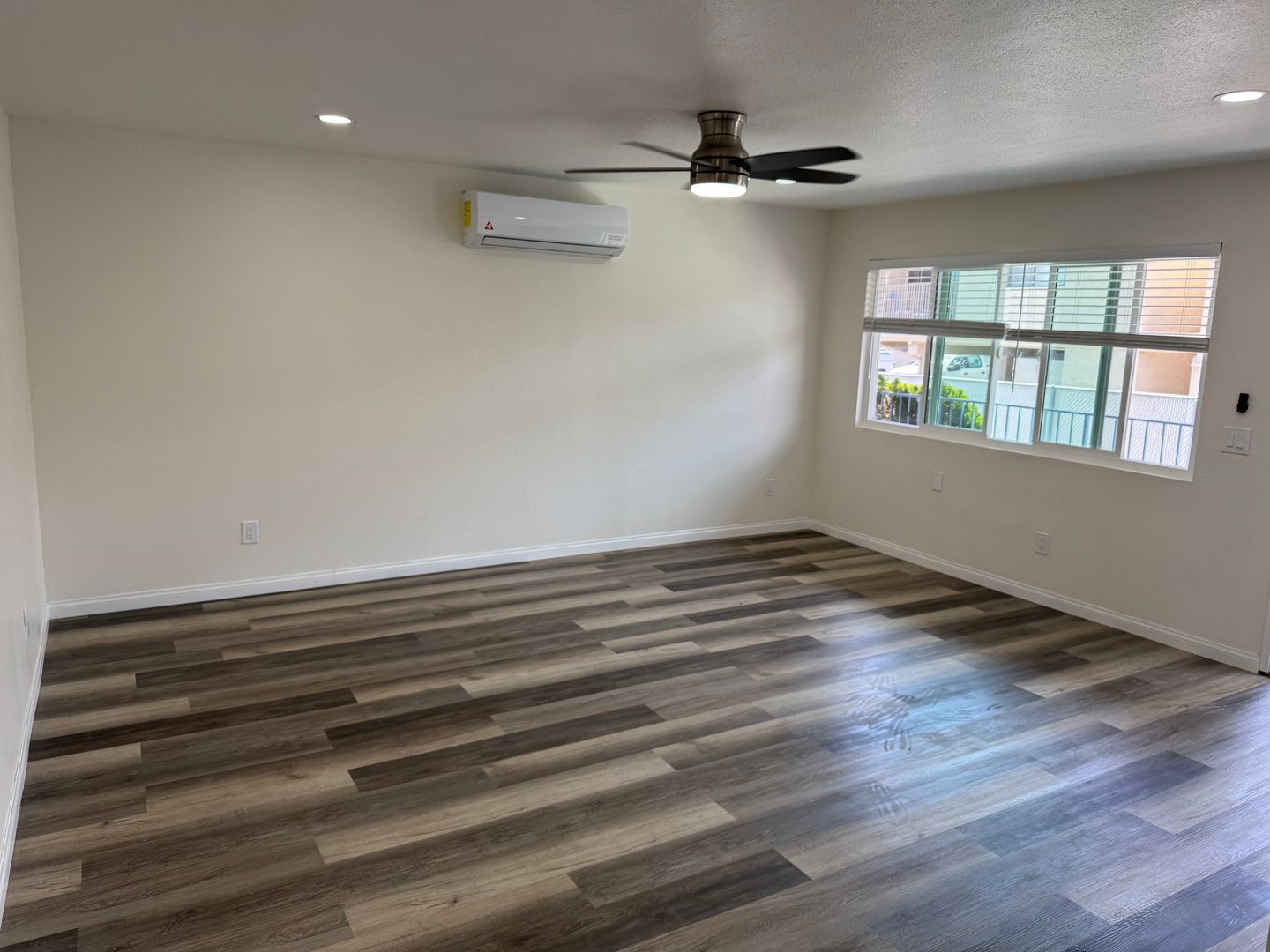 Spring Valley Apartment: 3628 S Cordoba Ave