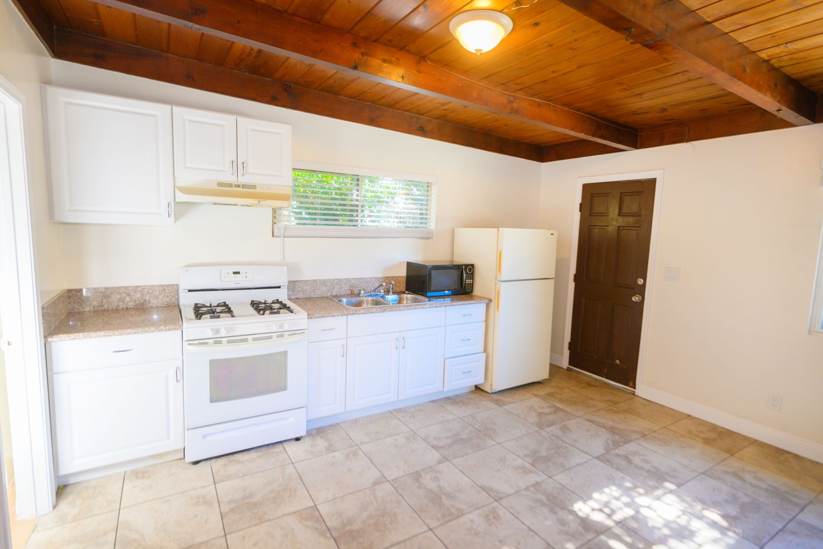 El Cajon Apartment: 564 Taft Ave