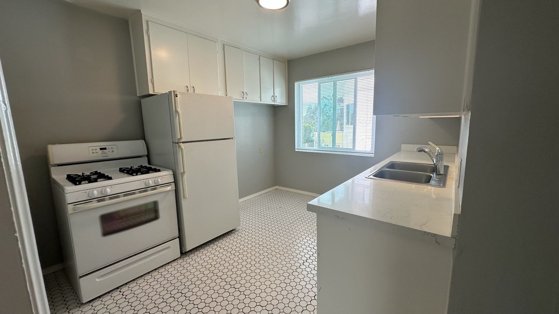 San Diego Apartment: 2920 1st Avenue