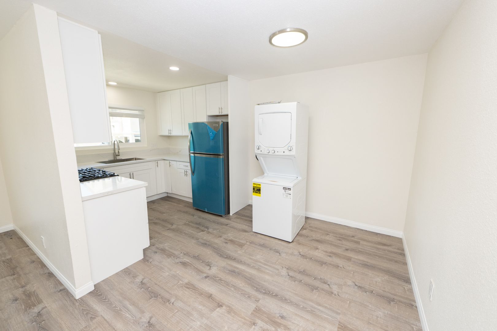 Spring Valley Apartment: 3628 S Cordoba Ave