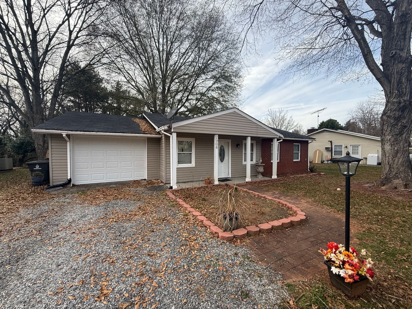 Winston Salem House: 2906 Navajo Ave