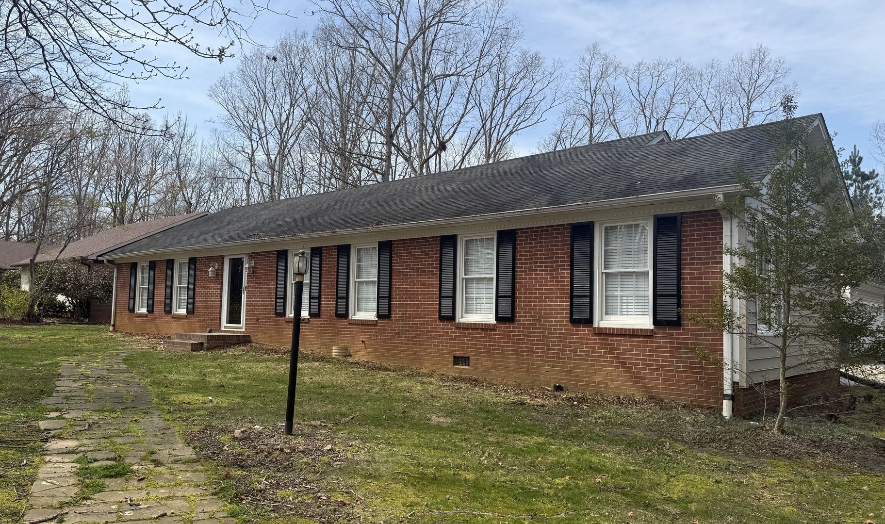 Mocksville House: 201 Wandering Lane