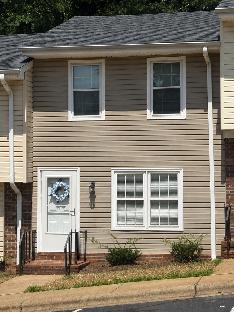 Mocksville Townhome: 301 E. Lake #3