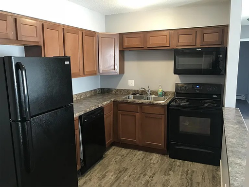 $500 off 1st month rent!! COME APPLY TODAY! Affordable Des Moines Living: 2 Bed + 1 Bath at Eastbrook Terrace – photo 1