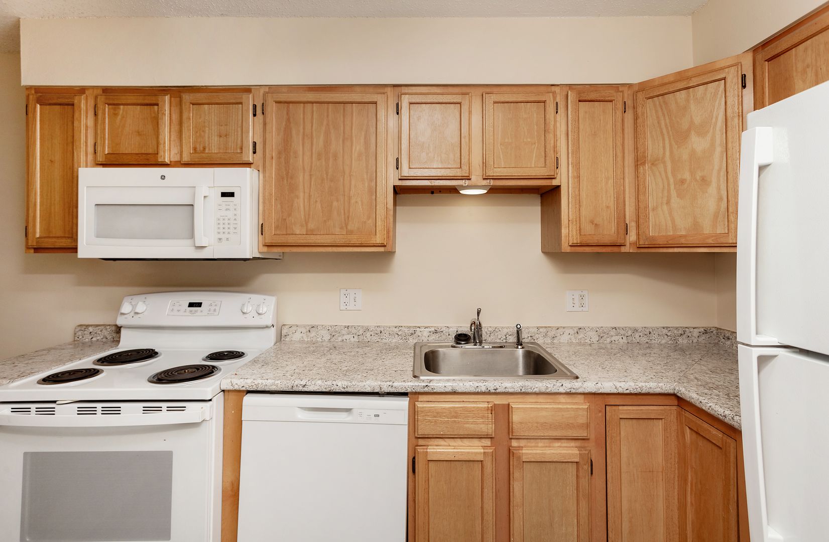 Grimes Apartment: 317 SE Jacobs St